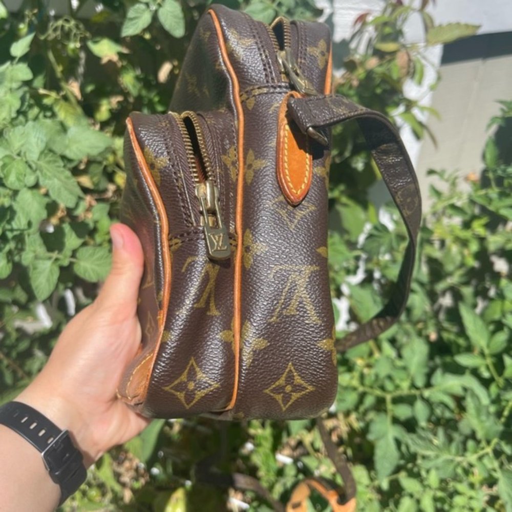 Louis Vuitton LV Shoulder Bag Amazon - Picture 13 of 15